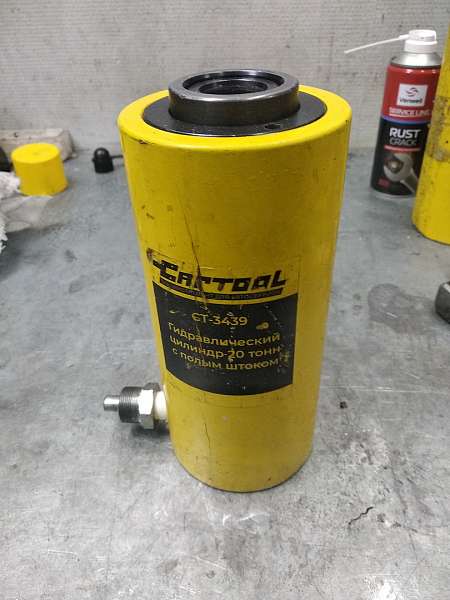 Гидравлический цилиндр 20т. с полым штоком Car-Tool CT-3439_1(Уценка)